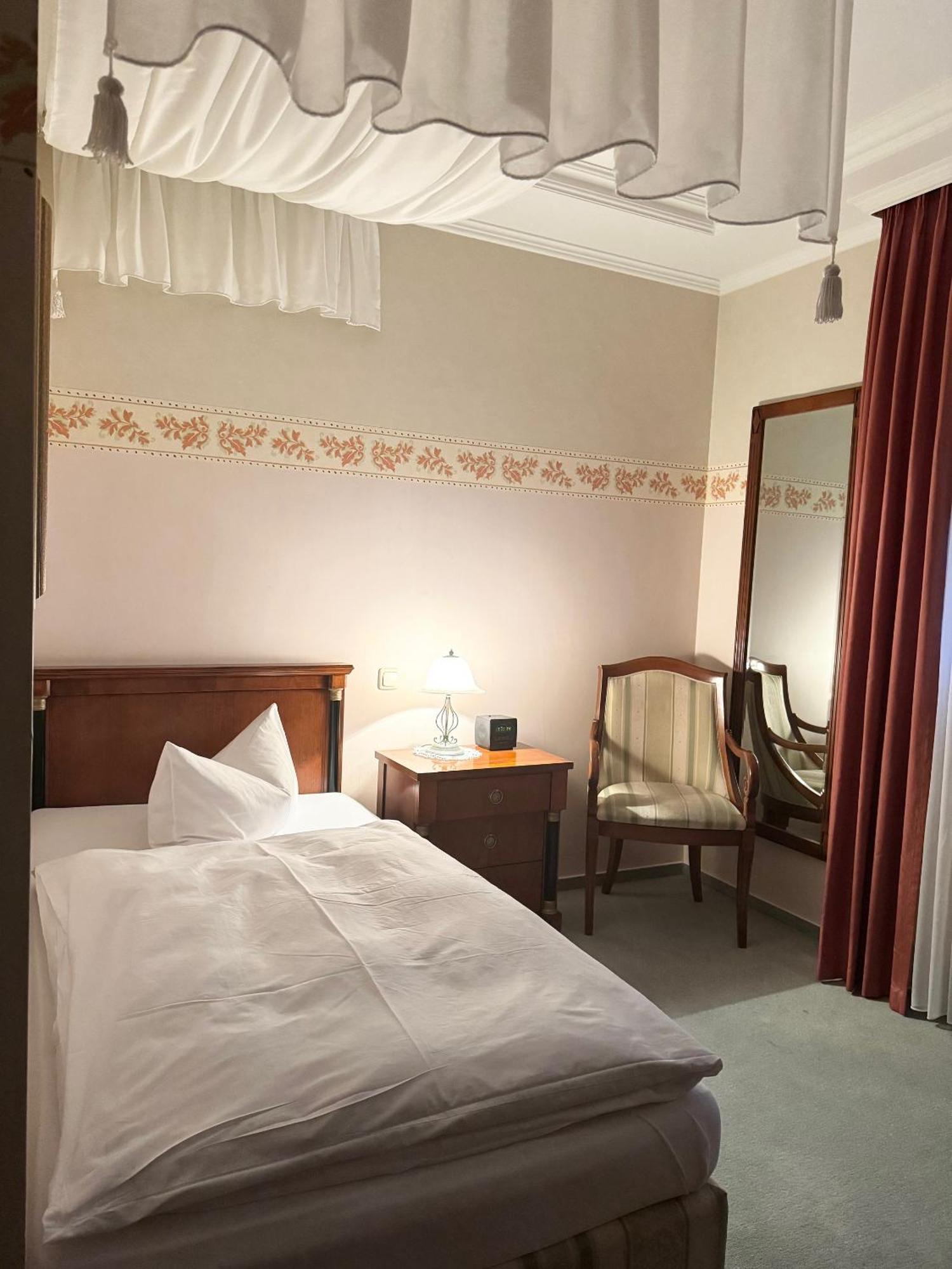 Hotel Seehof Leipzig Zwenkau Zewnętrze zdjęcie
